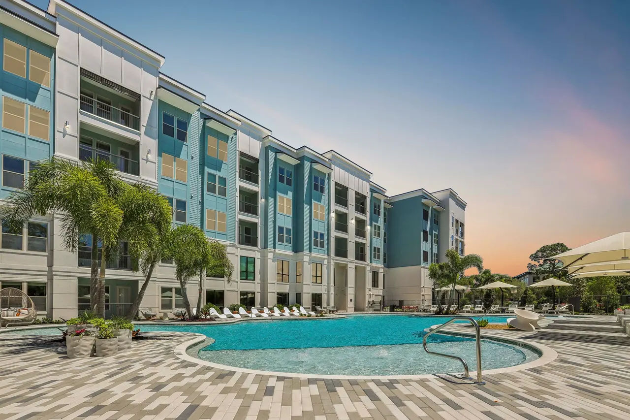 Brea Lakewood Ranch Apartments