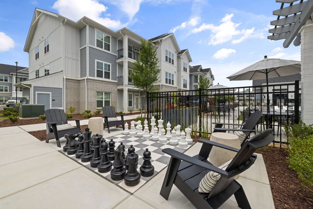 The Lindley at Grove 98 Apartments