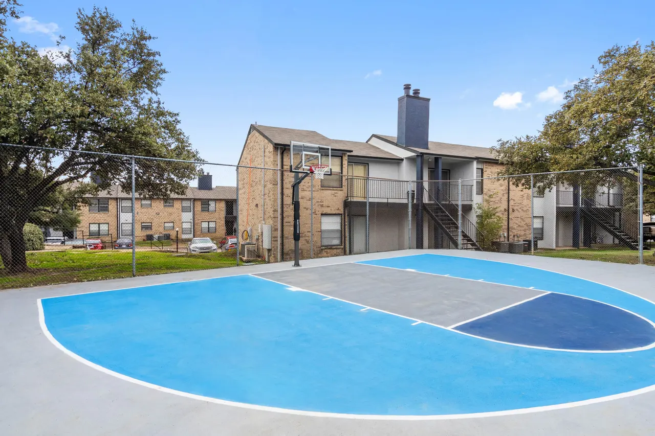 Bella Vista Apartments