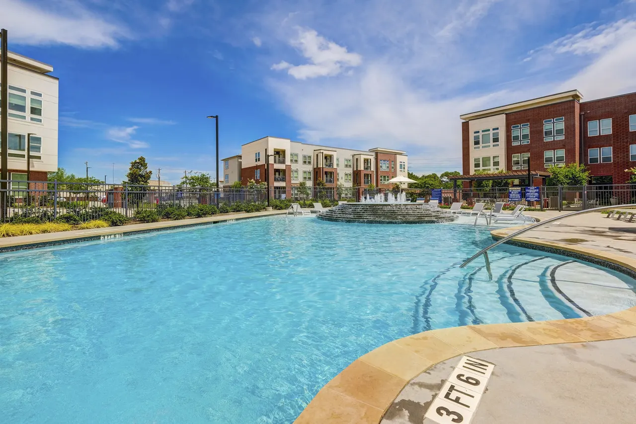 Encore Conroe Apartments