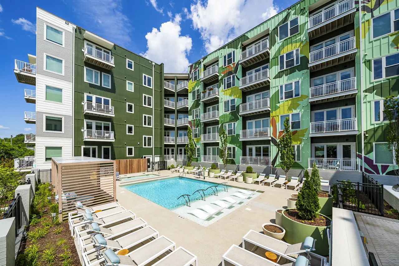 Queens Wedgewood Houston
