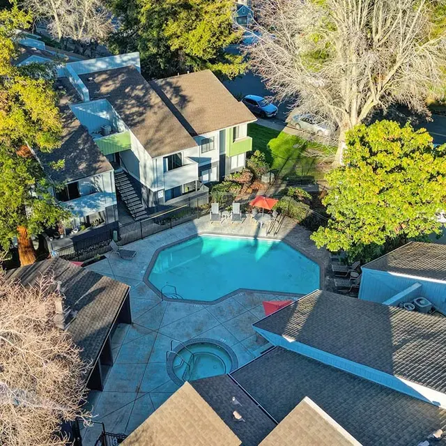 Oak Pointe Apartments