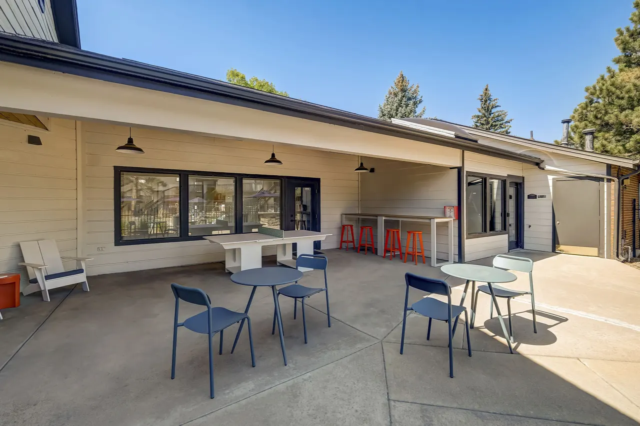 Shift Apartments