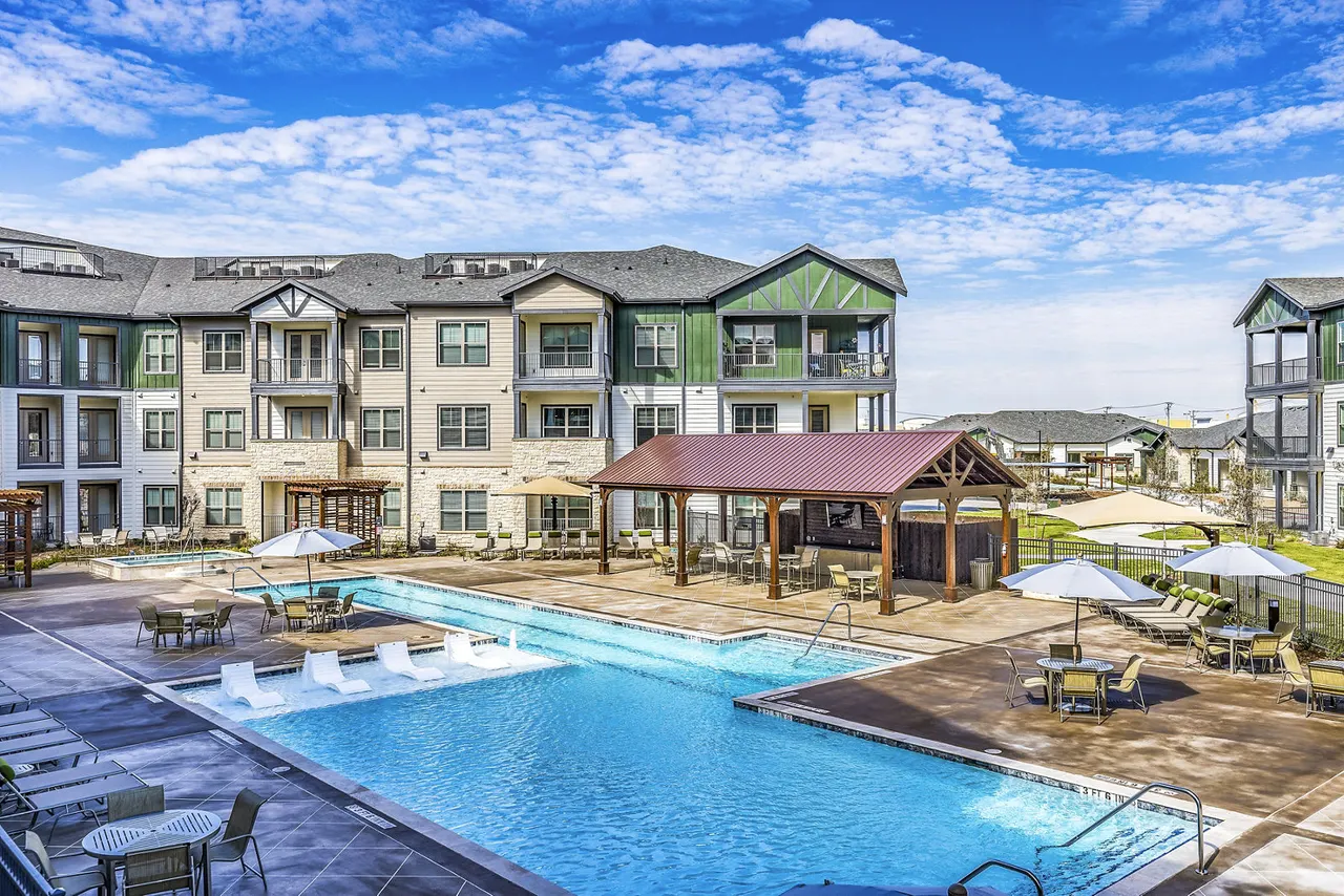Larkspur at Creekside