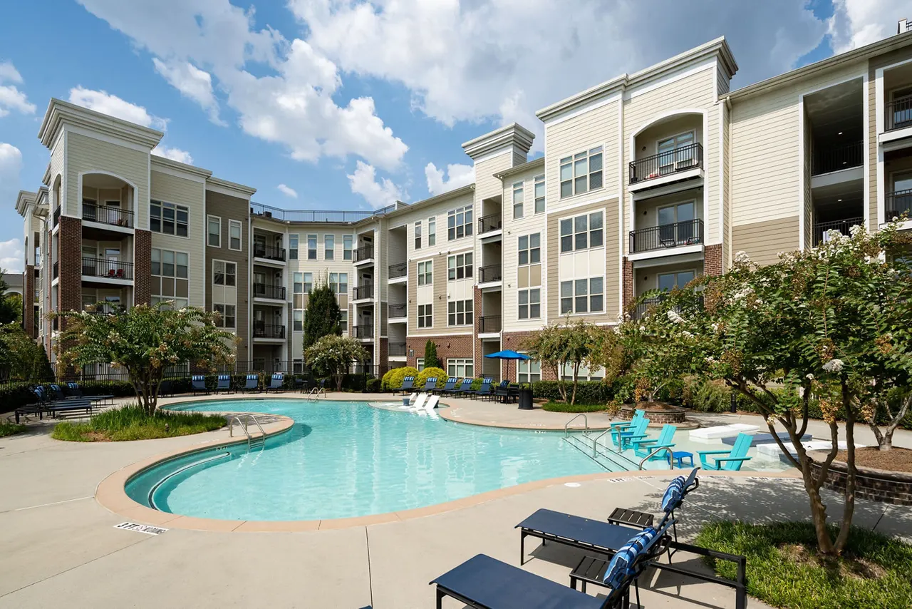 400 Belmont Apartments
