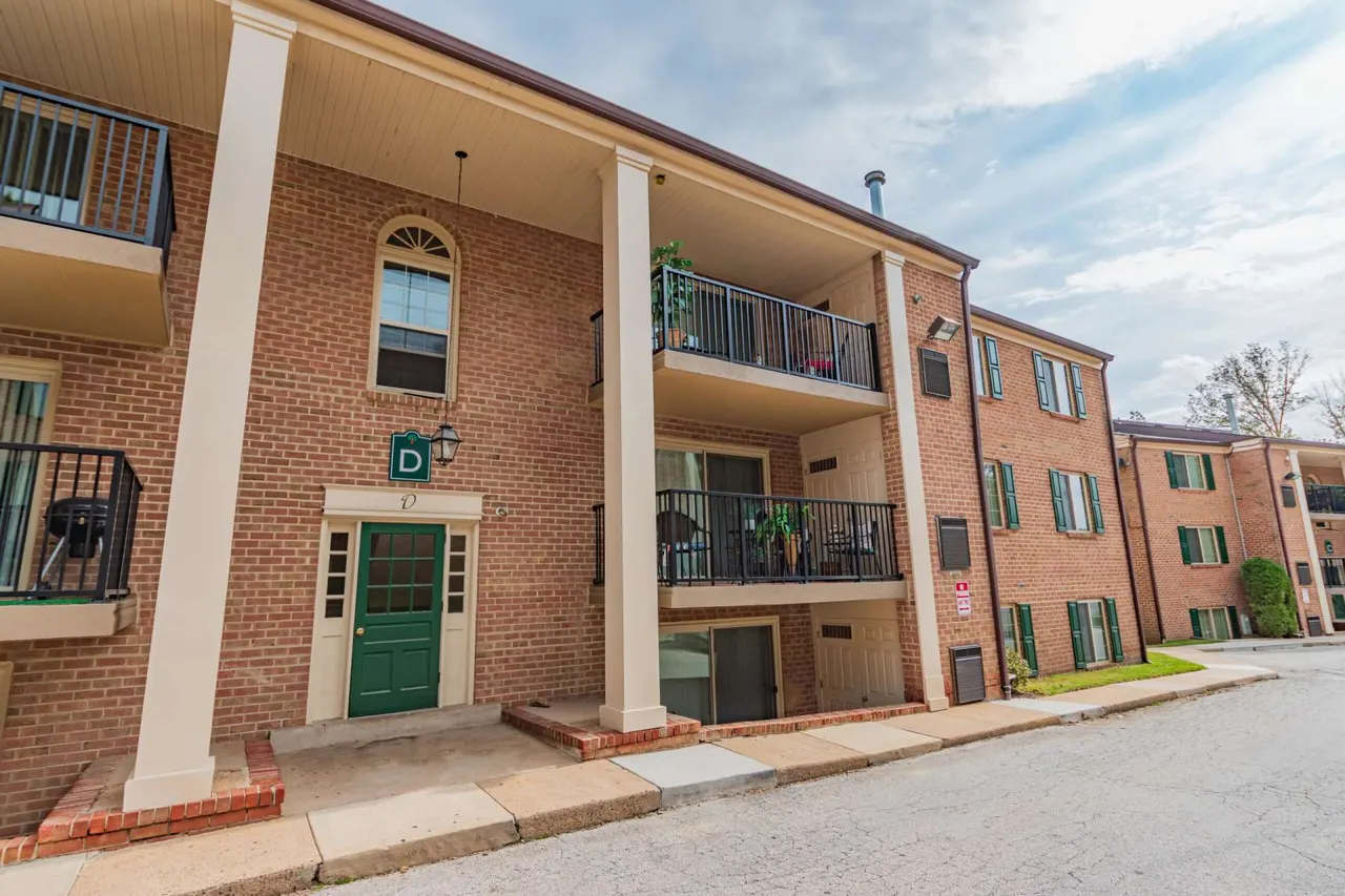 Hillcrest Apartments