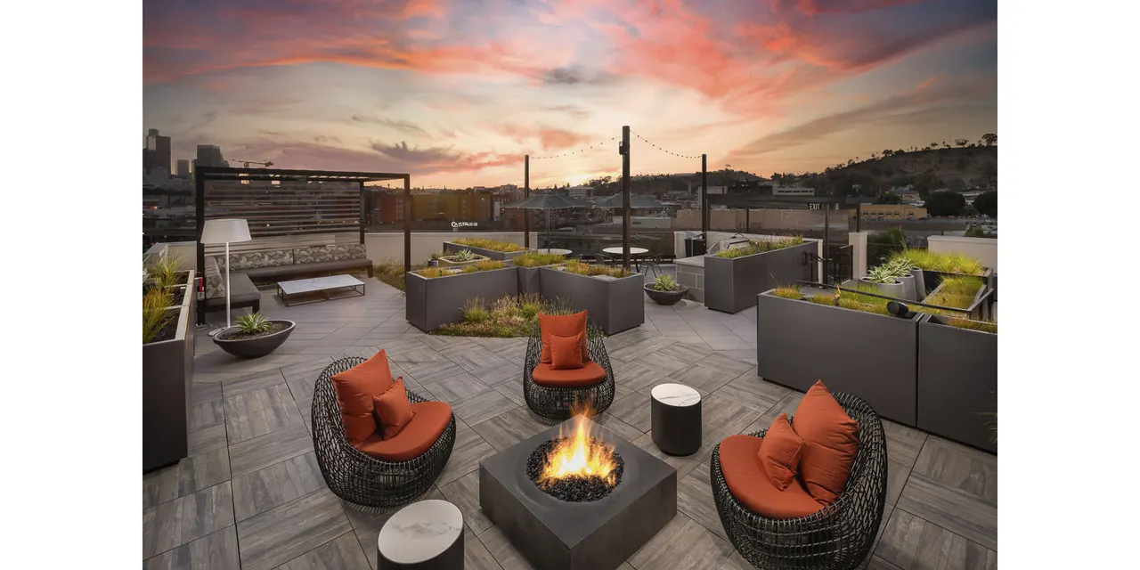Llewellyn Apartments