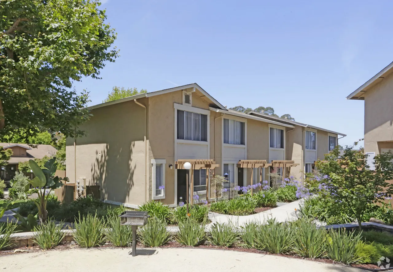 Landing at Capitola Apartments