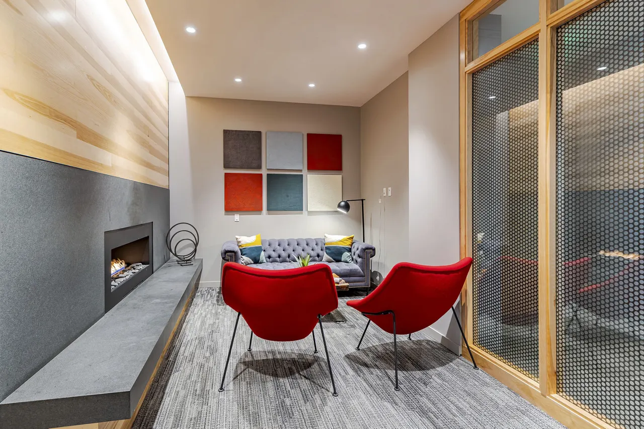 Zig Apartments