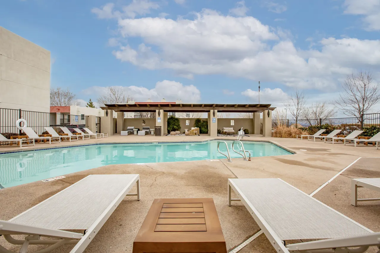 Sombra Del Oso Apartment Homes