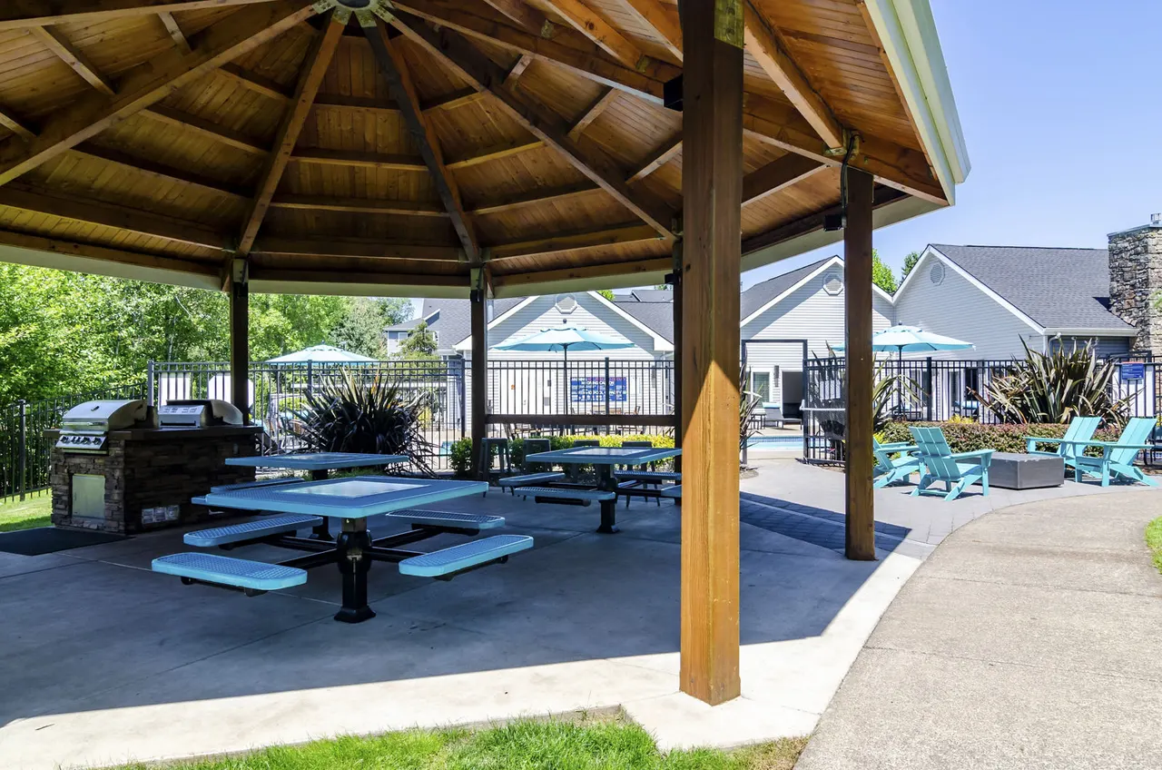 Heatherwood Apartments