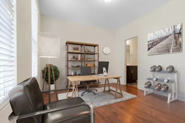 Crest Gateway Apartments