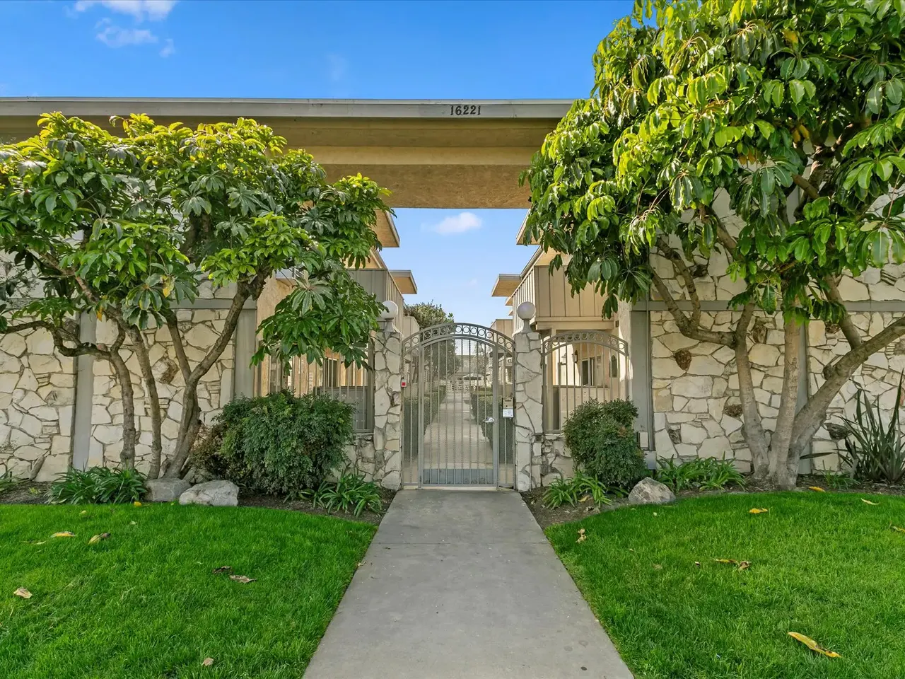 16221 Cornuta Apartments