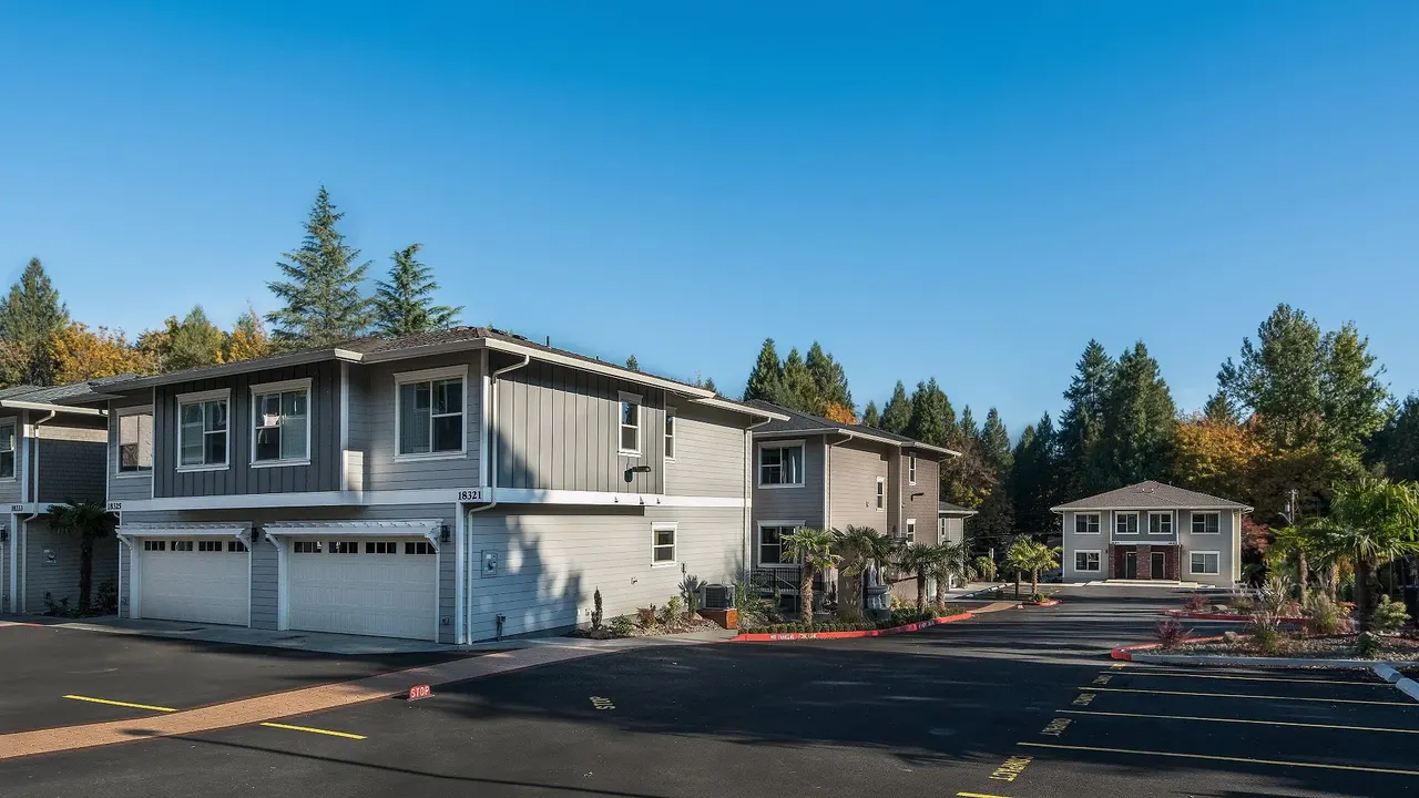 Villas at Oak Point