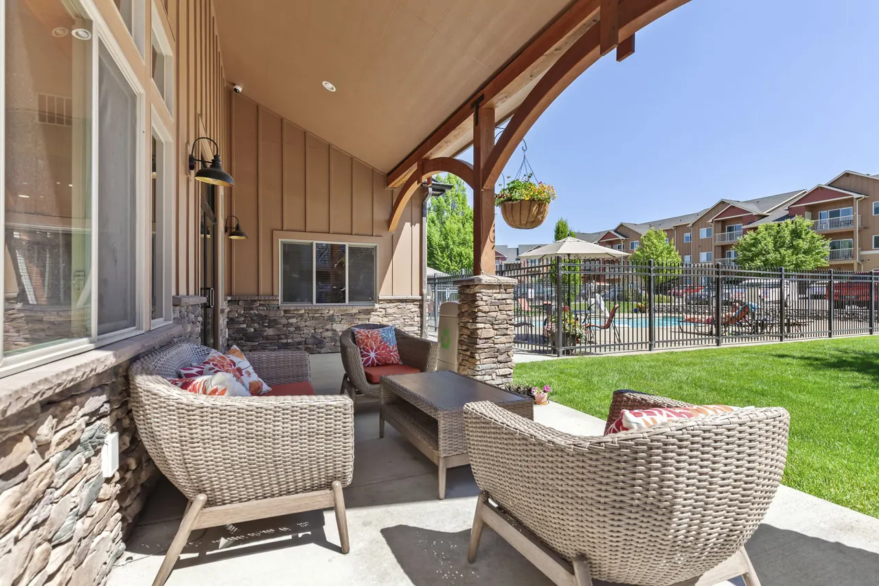The Homestead Apartments