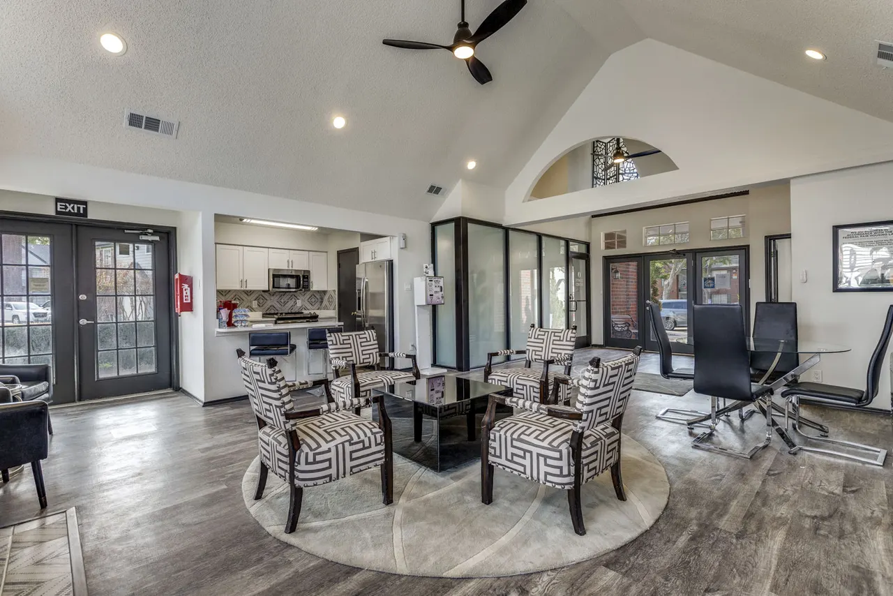 Oaklyn Apartments