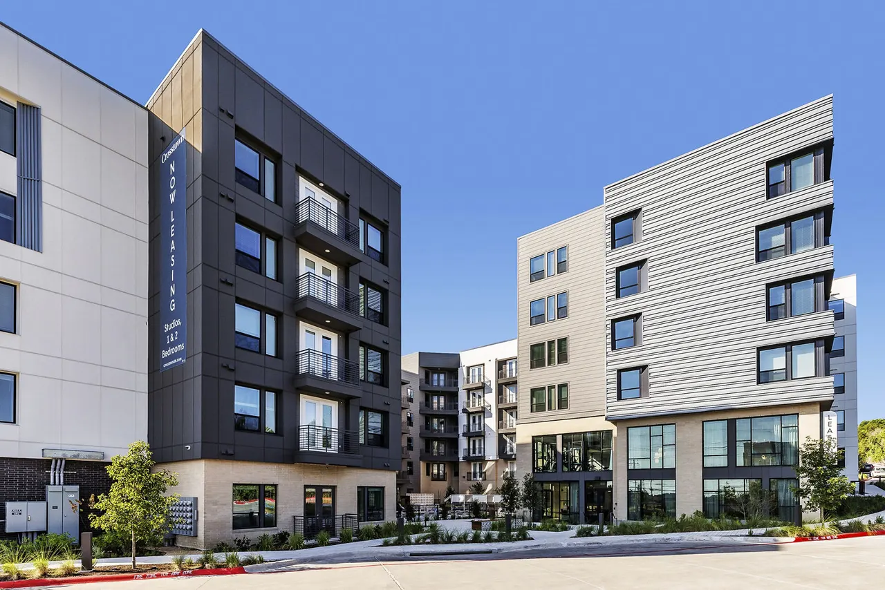 Crosstown Apartments