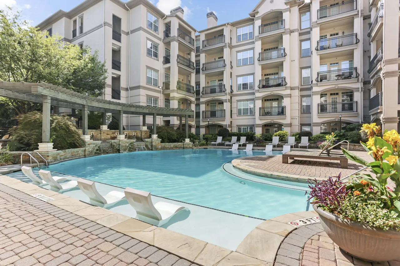 Avana Uptown Apartments