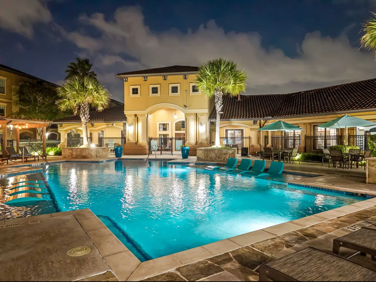 Estancia San Miguel Apartments in Northwest Houston
