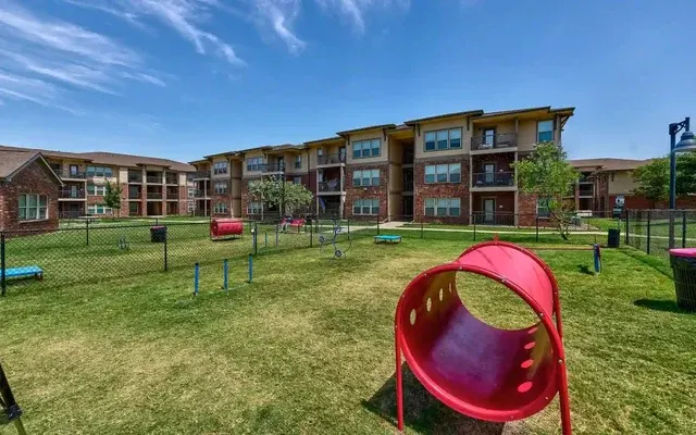 Icon at Hewitt