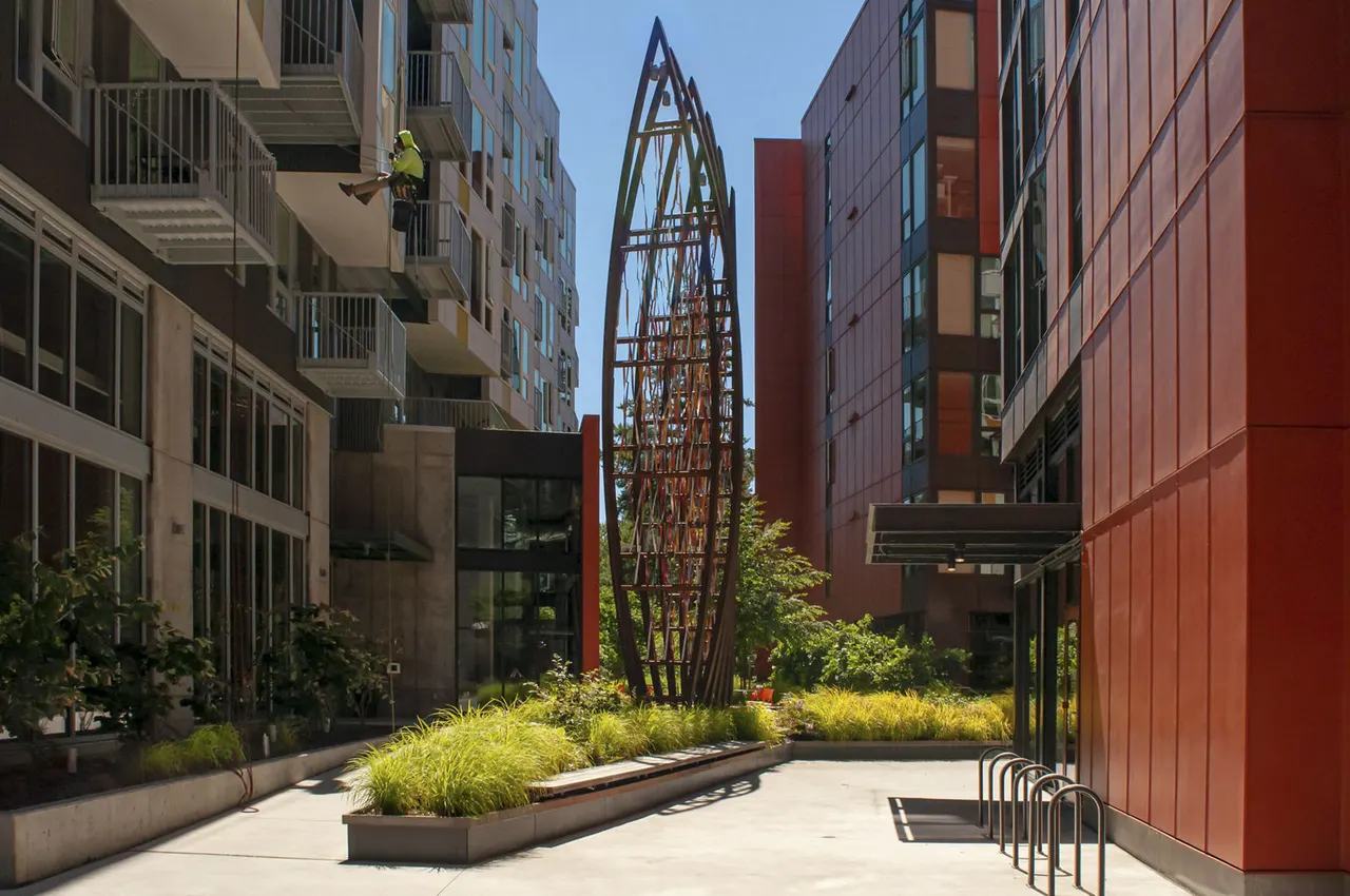 Arras Apartments