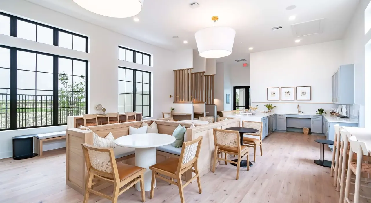 Citizen House Blue Bluff