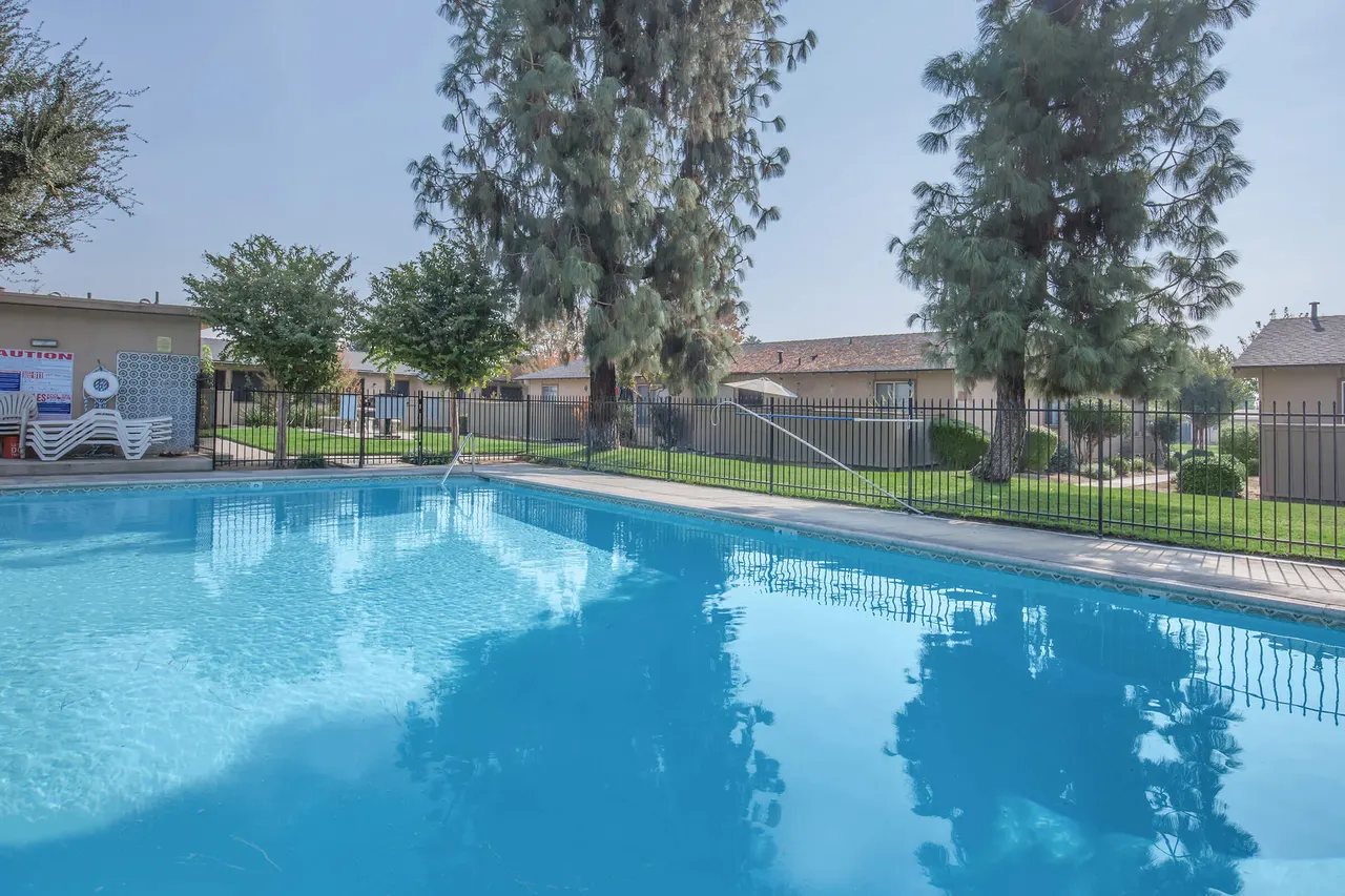 Villa Sierra Apartments