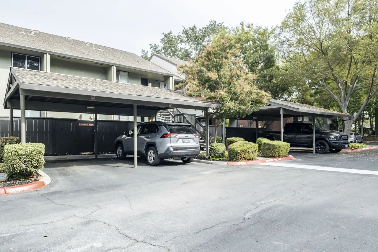 Indigo Apartments