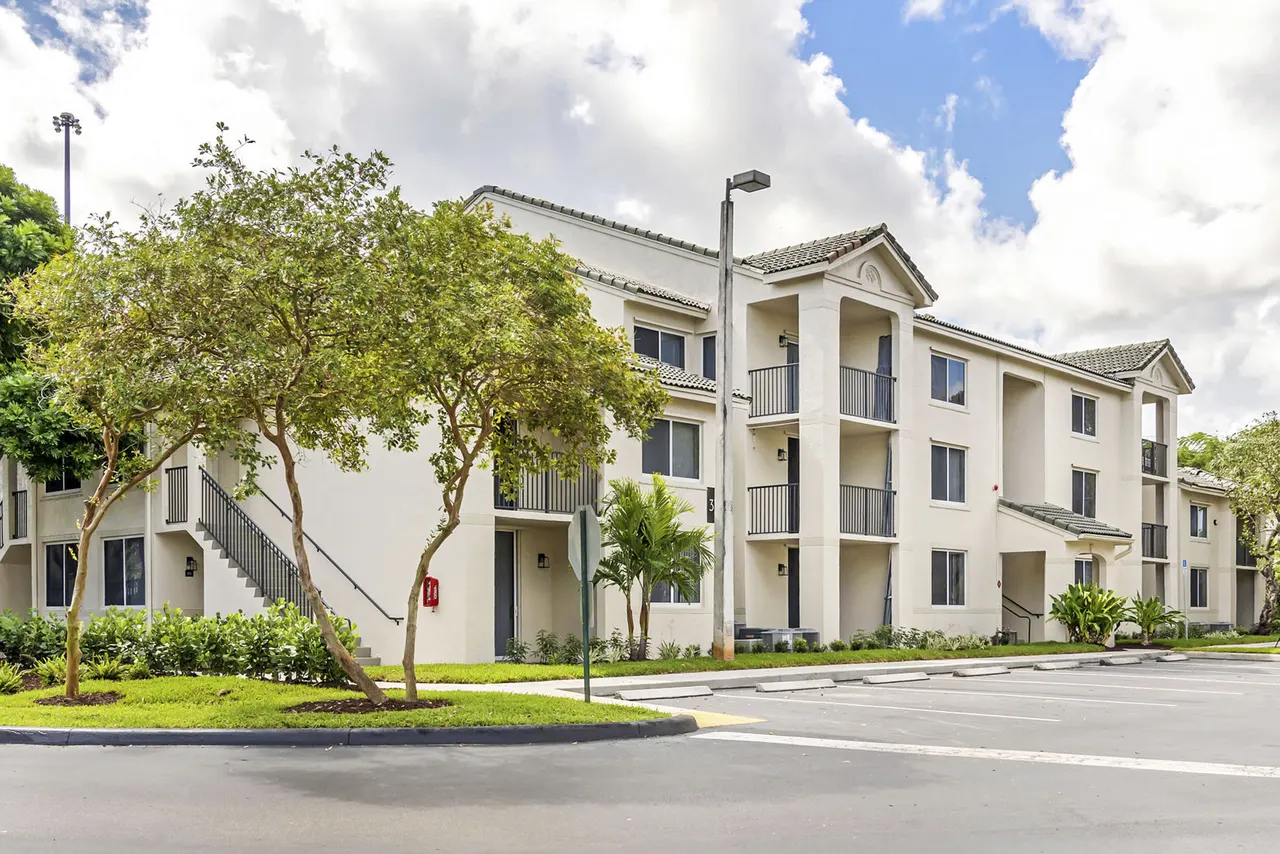 New River Cove Apartments