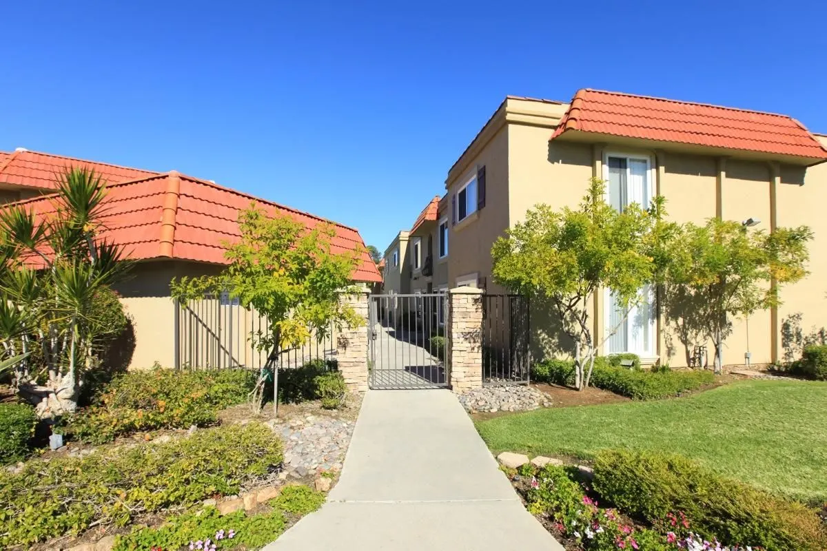 Crestview Apartments