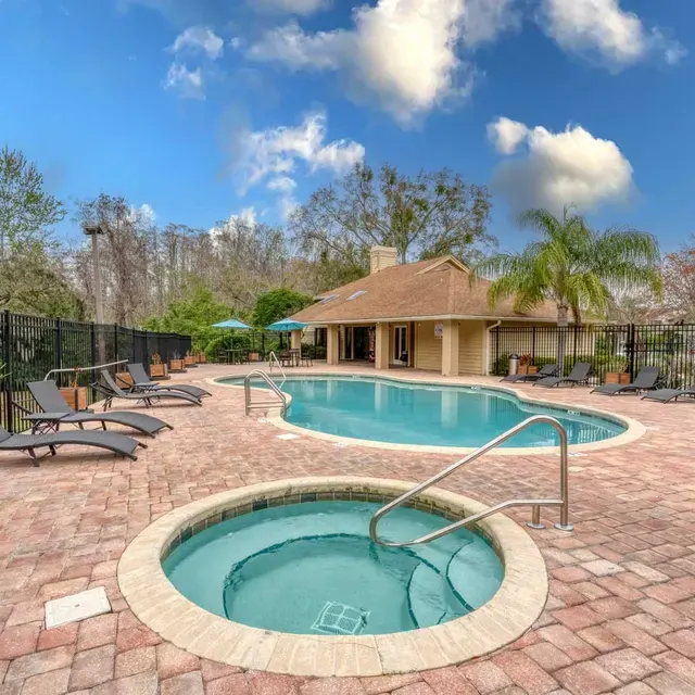 Harbor Oaks Apartments