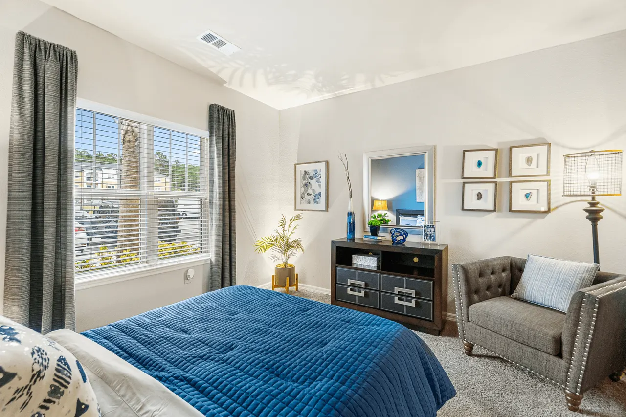 Broxton Bay Apartments