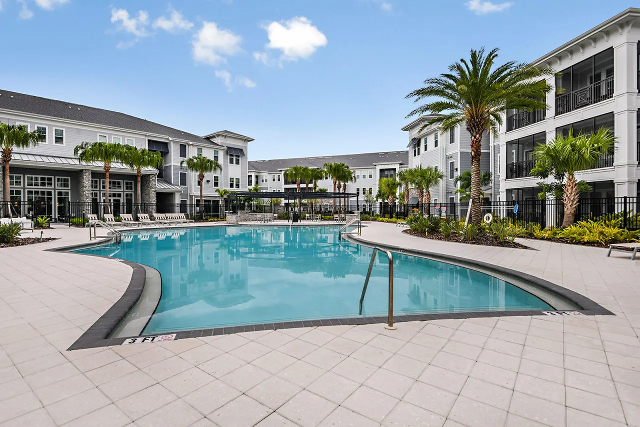 Encore Metro at Millenia
