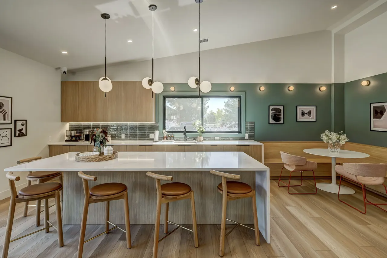 Shift Apartments