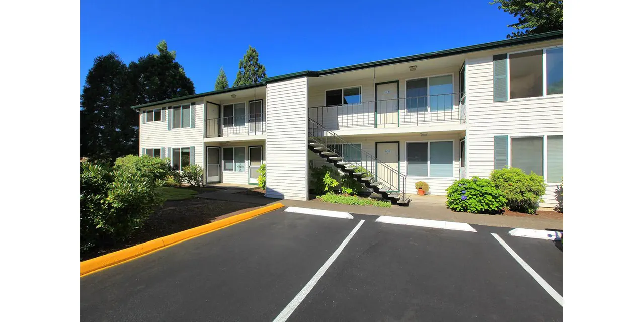 Redwood Park Apartments