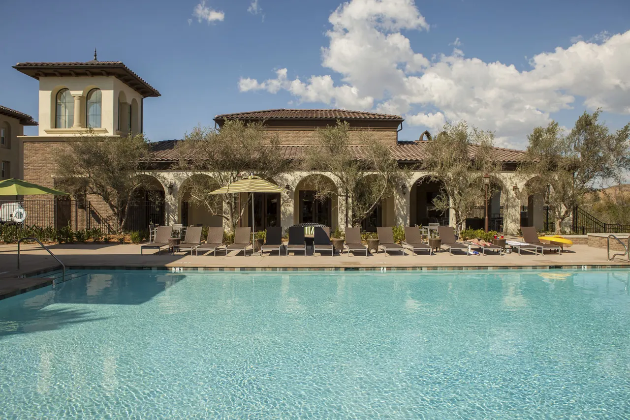 Encanto Apartments