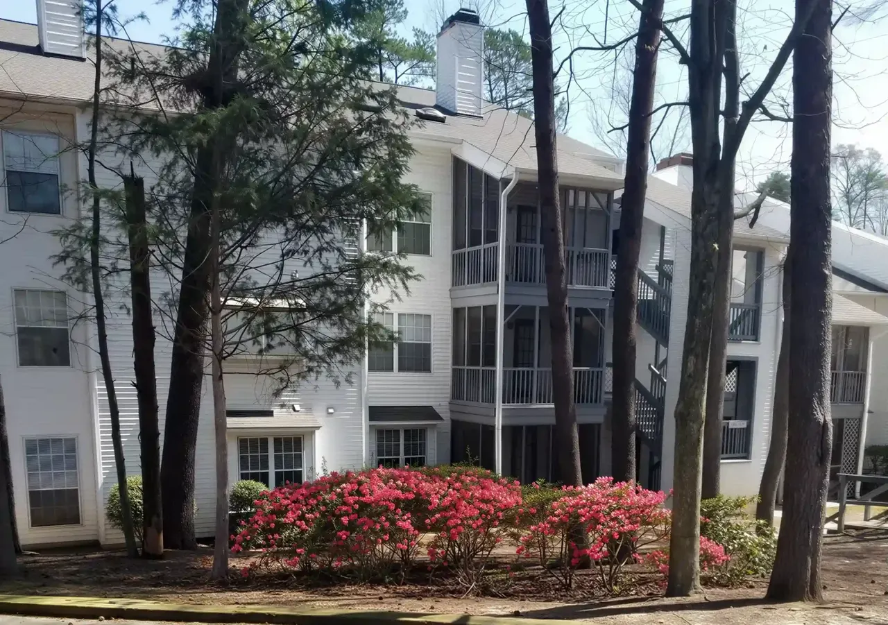 The Hedges Apartment Homes