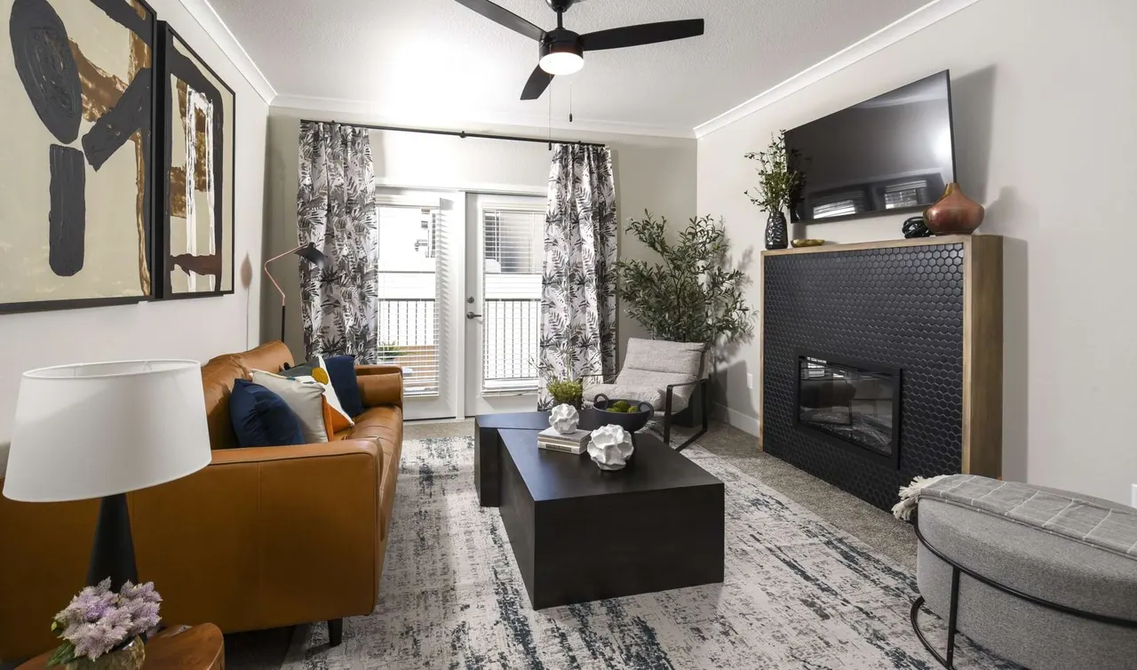 Crowne at 2534