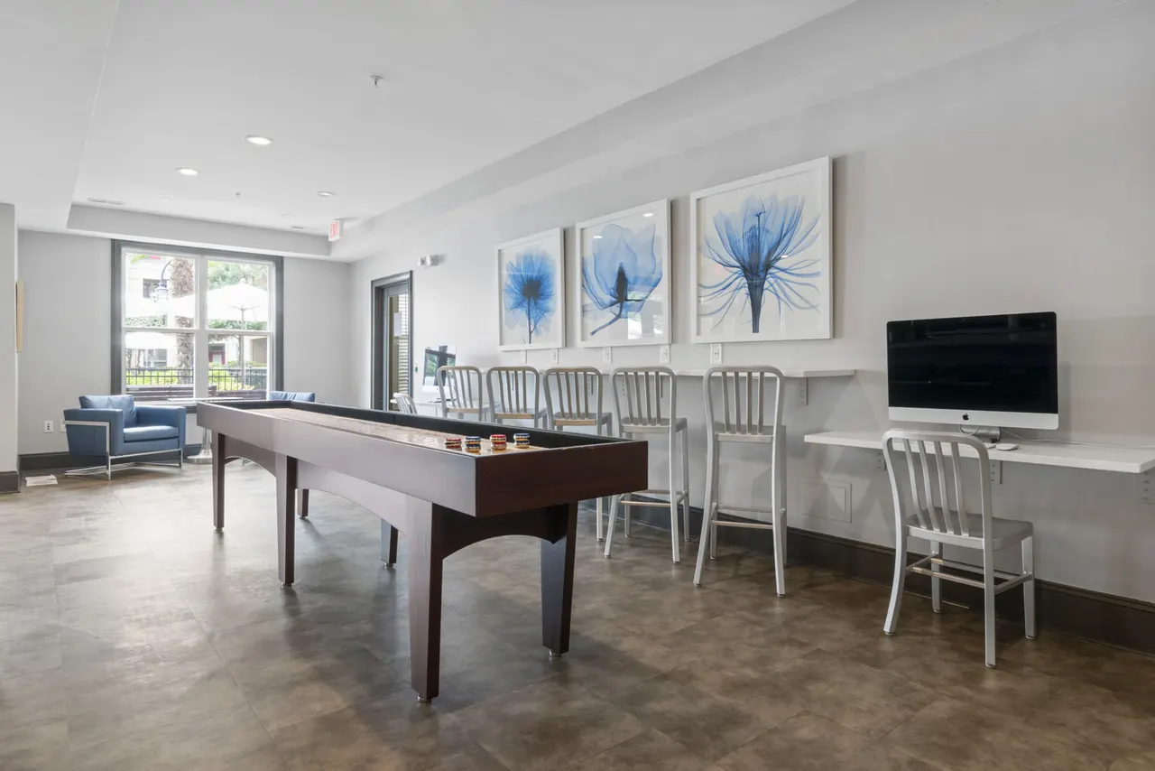 Oberlin Court Apartments