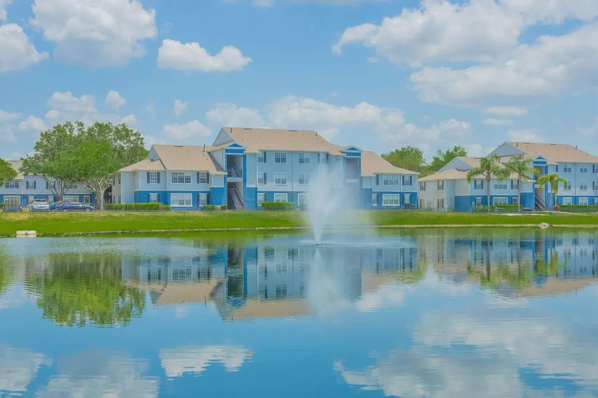 Summer Palms Apartments
