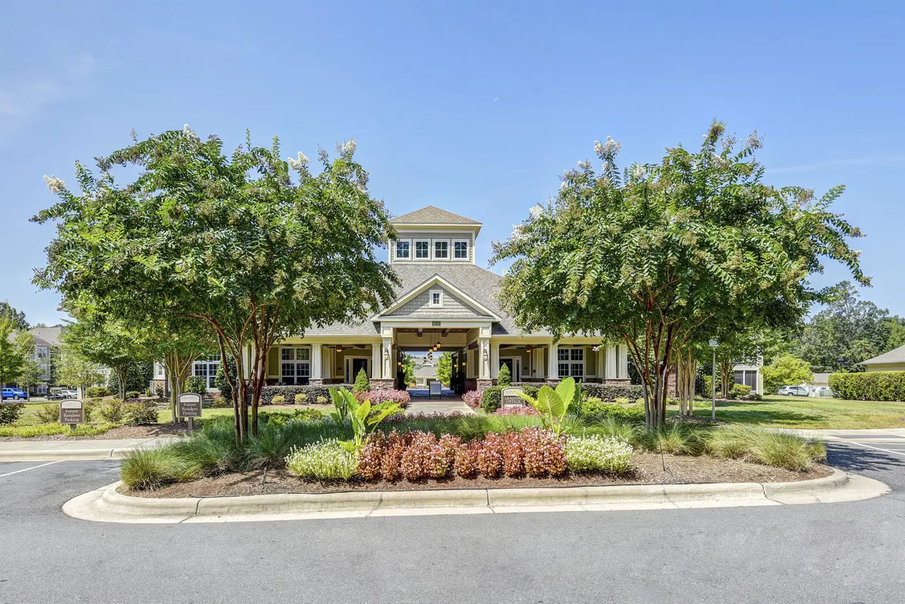 Garrett West Apartments