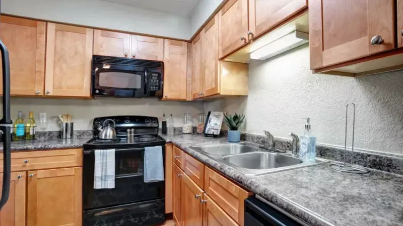 Signal Pointe Apartment Homes