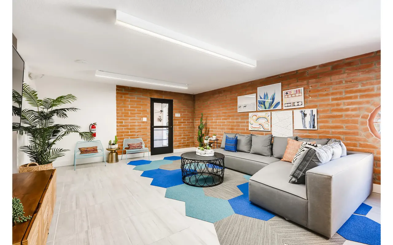 Genoa Lakes Apartments