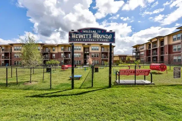 Icon at Hewitt