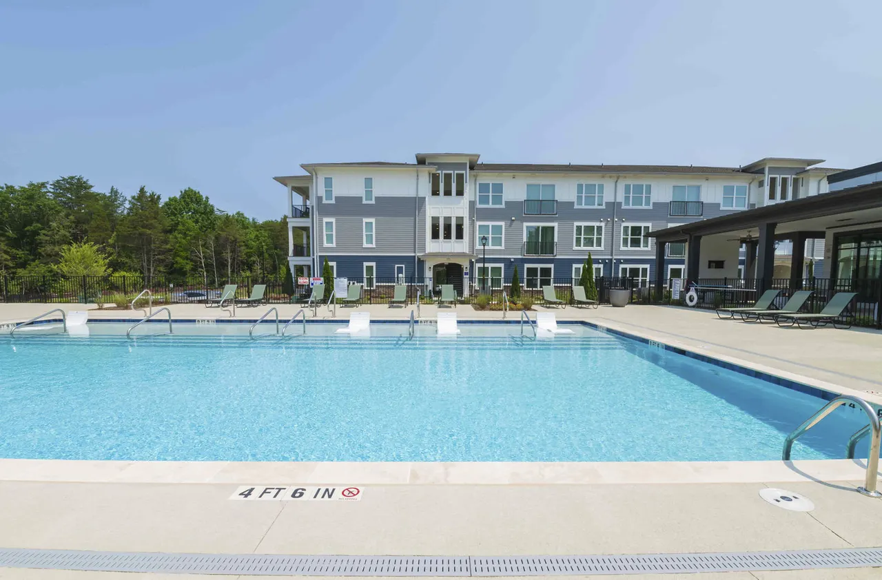 Perimeter Pointe Apartments