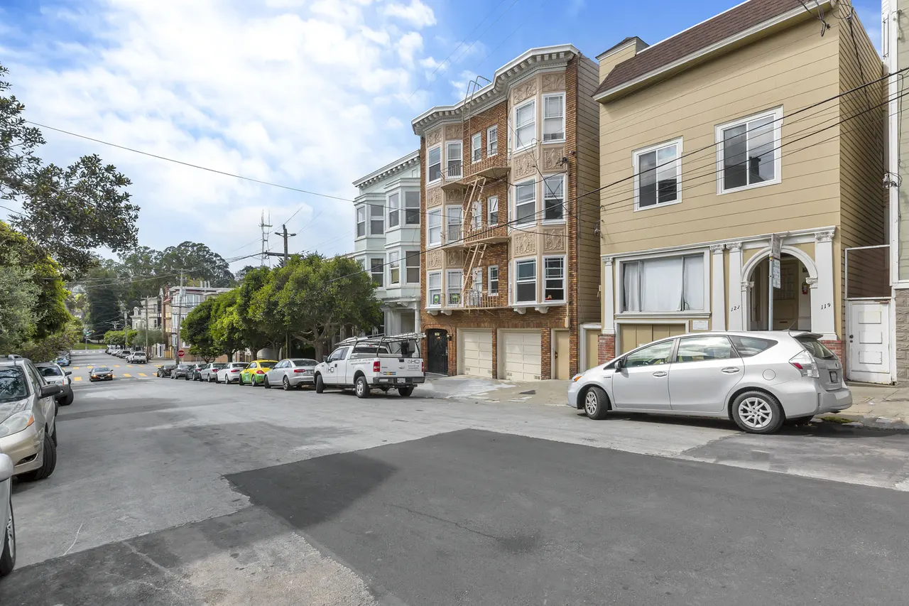 125 Clayton Apartments