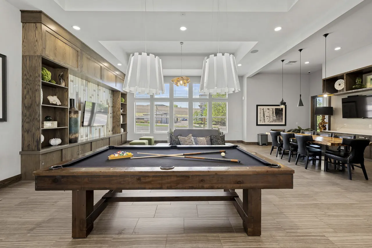 HiLine at Littleton Commons Apartments
