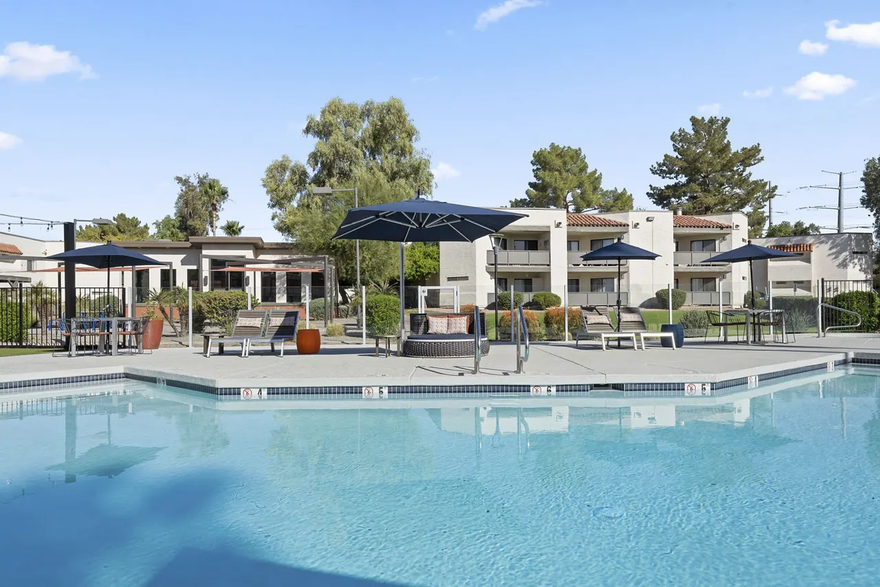 Genoa Lakes Apartments