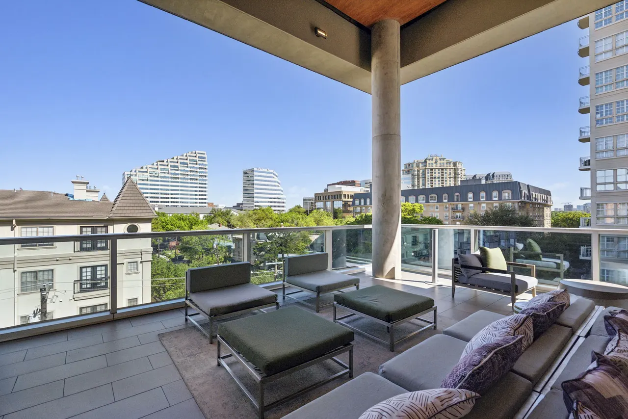 Gallery at Turtle Creek Apartments