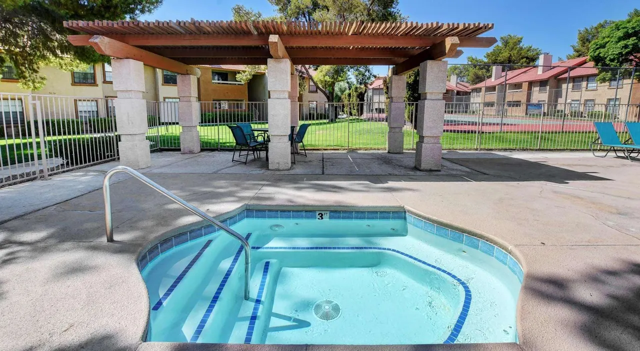 Rancho Del Sol Apartments